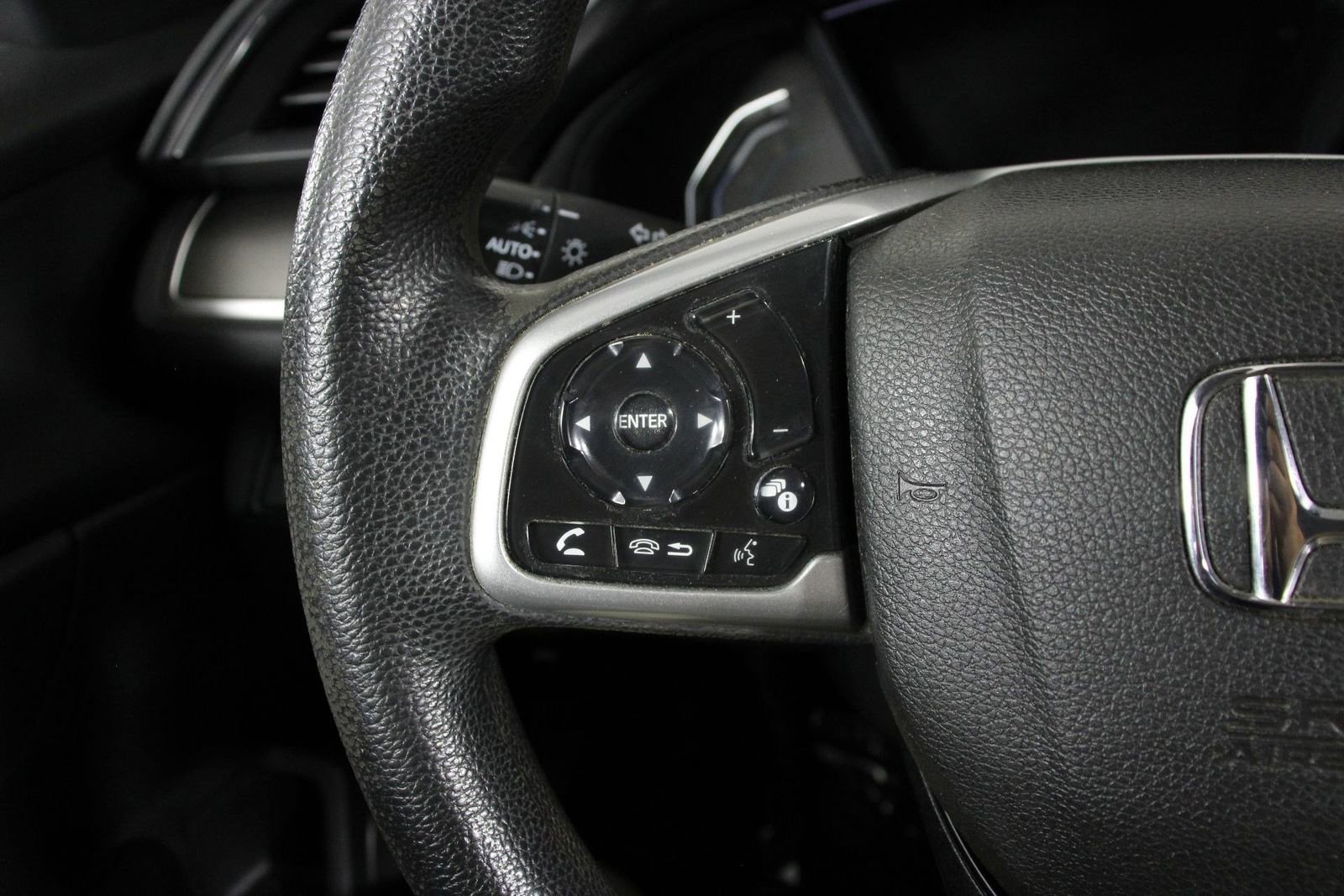 Used 2020 Honda Civic LX image 10