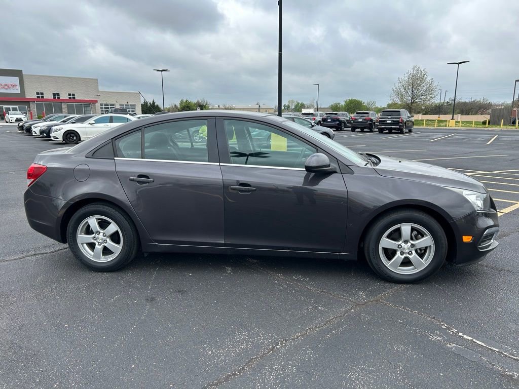 Used 2016 Chevrolet Cruze LT image 10
