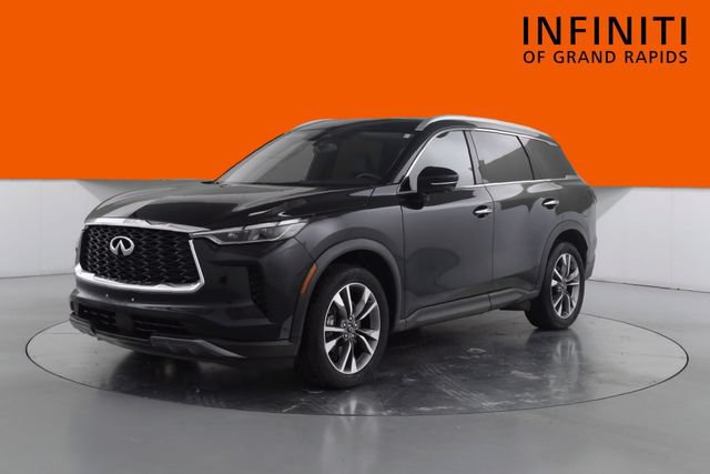 Used 2025 INFINITI QX60 Luxe AWD/4WD image 3