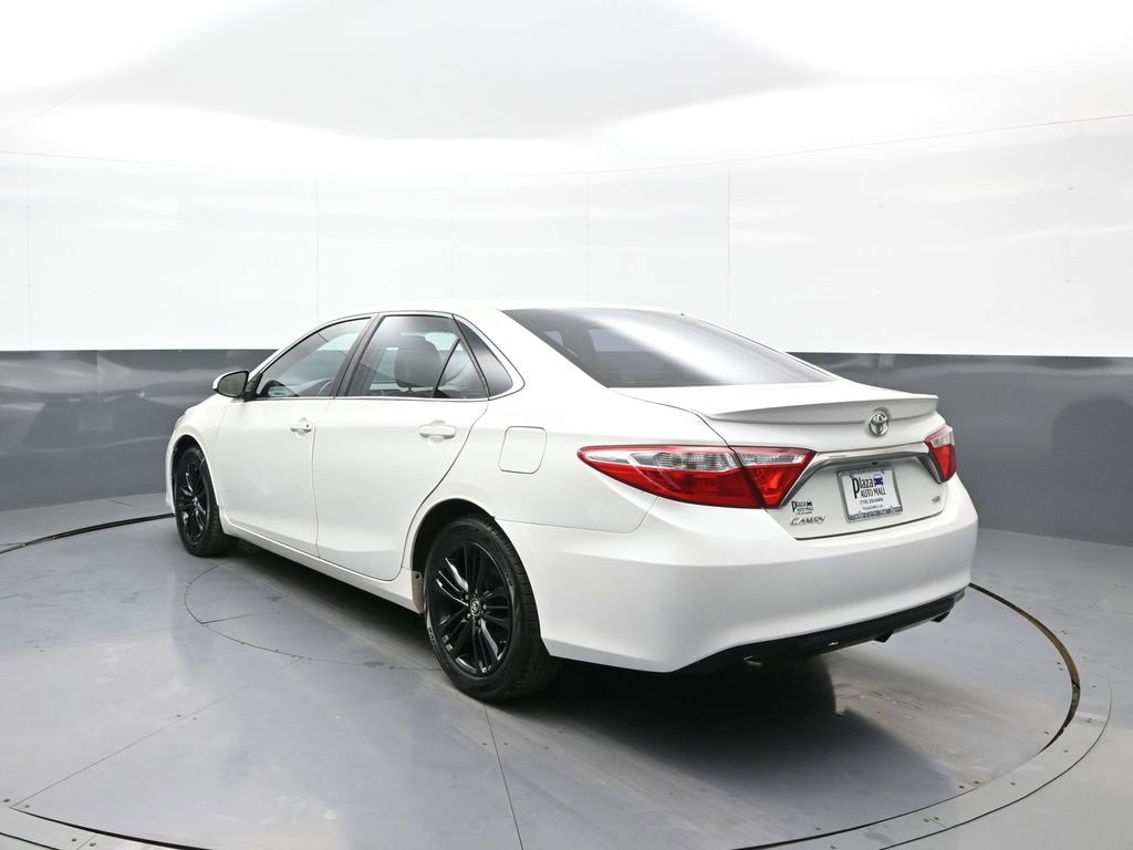 Used 2015 Toyota Camry SE image 8