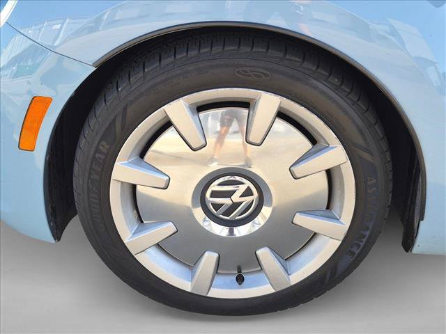 Used 2012 Volkswagen Beetle 2.5 FWD image 10
