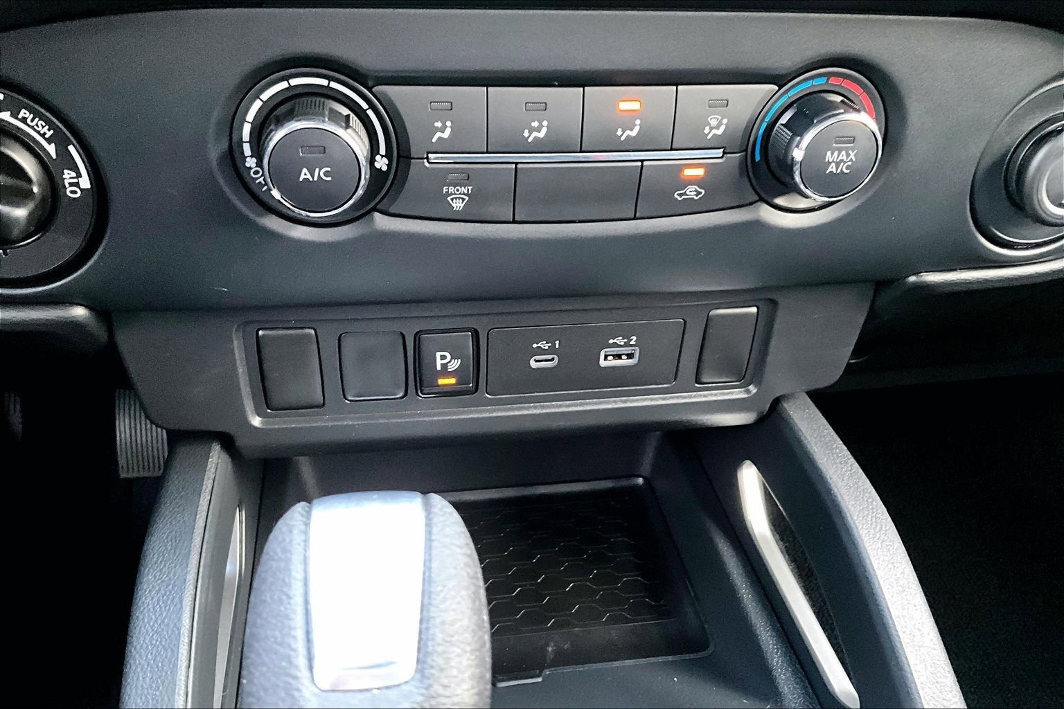 Used 2022 Nissan Frontier SV w/ Technology Package image 15