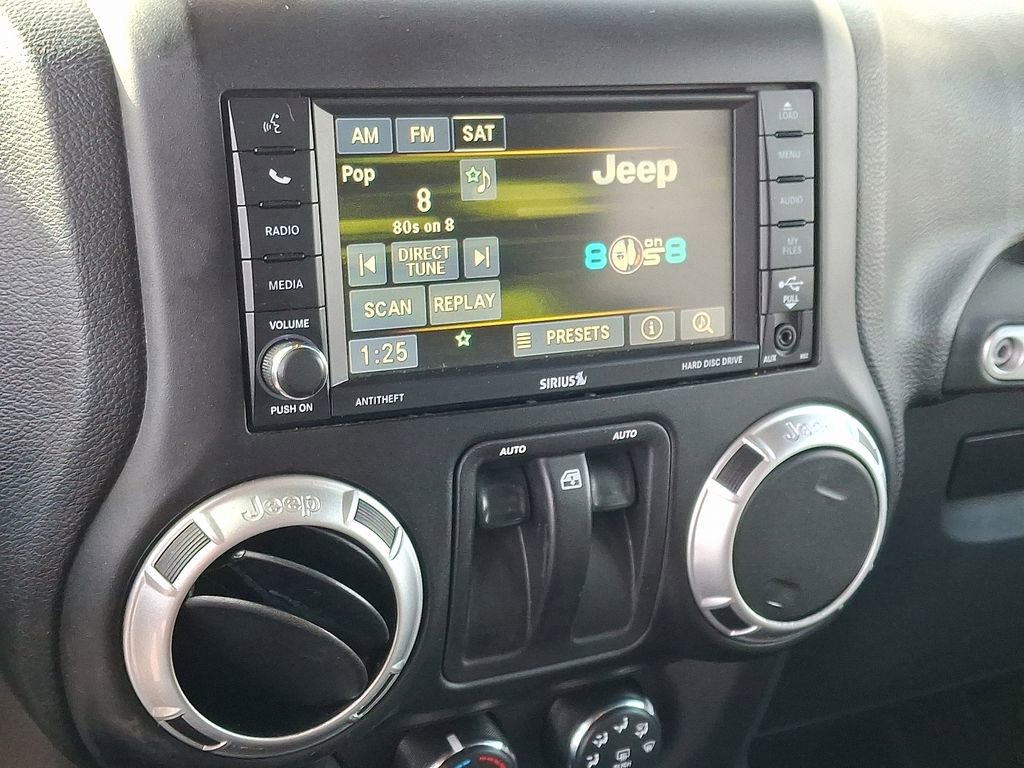 Used 2015 Jeep Wrangler Freedom Edition image 16