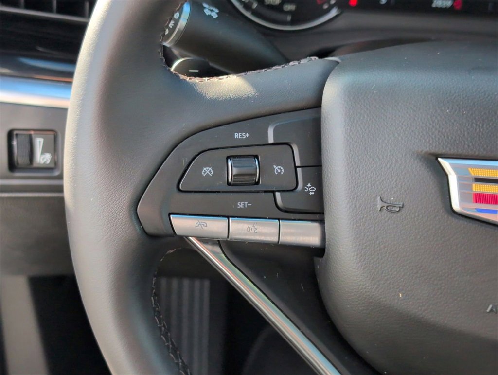 Used 2025 Cadillac XT6 Luxury image 10