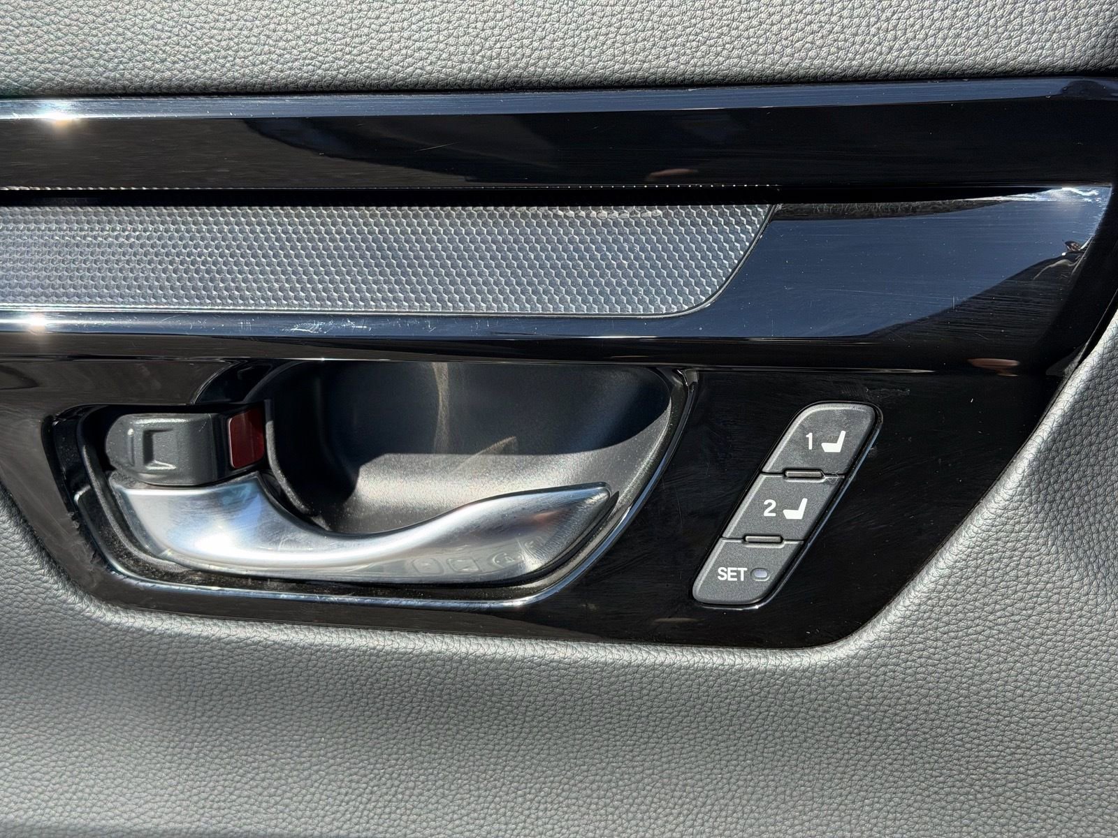 Used 2025 Honda CR-V EX-L image 21