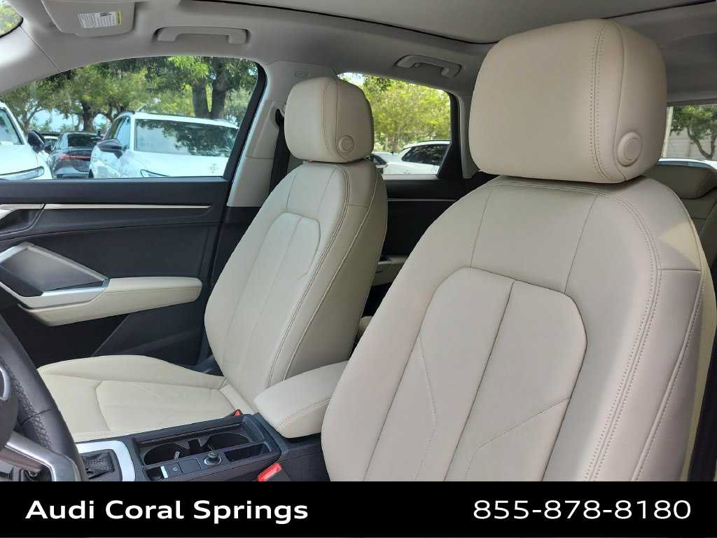Certified 2024 Audi Q3 2.0T Premium w/ Convenience Package AWD/4WD image 19
