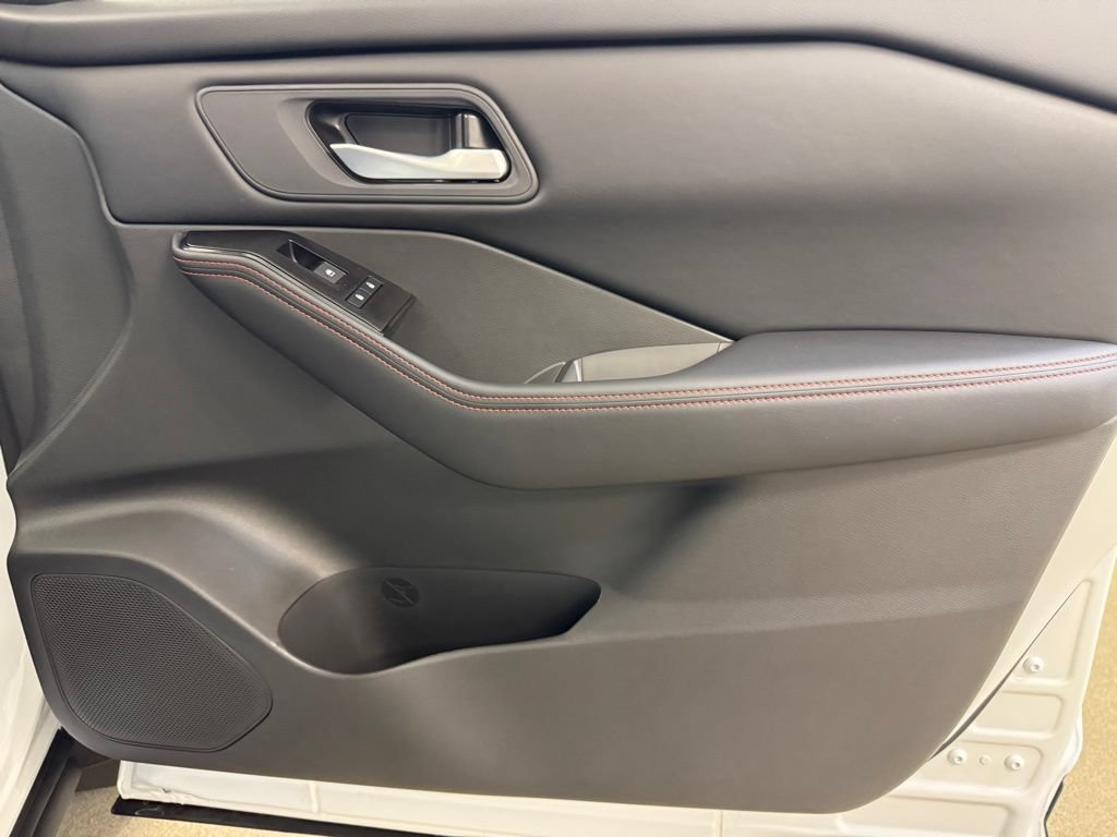 New 2026 Nissan Rogue SV AWD/4WD image 27