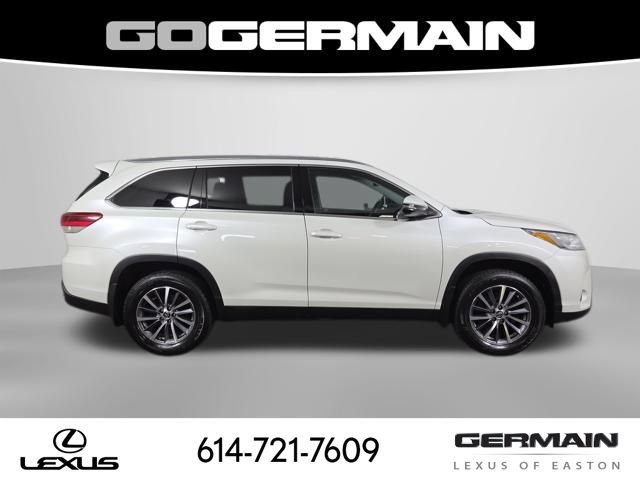 Used 2019 Toyota Highlander XLE AWD/4WD image 5