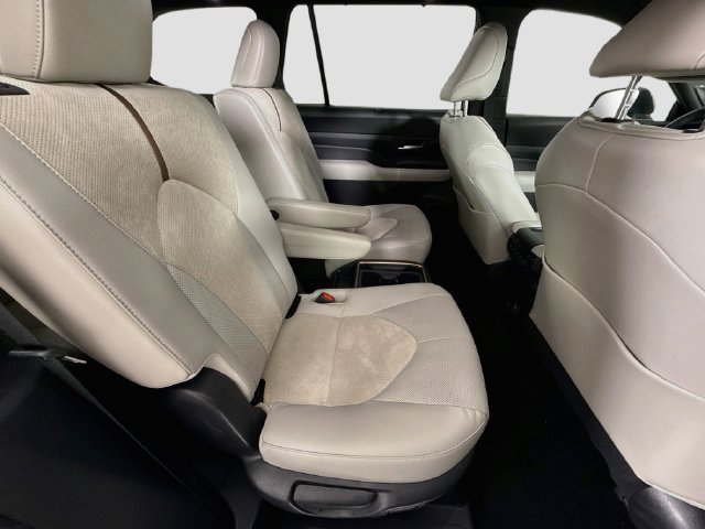 Certified 2025 Toyota Grand Highlander AWD Hybrid image 30