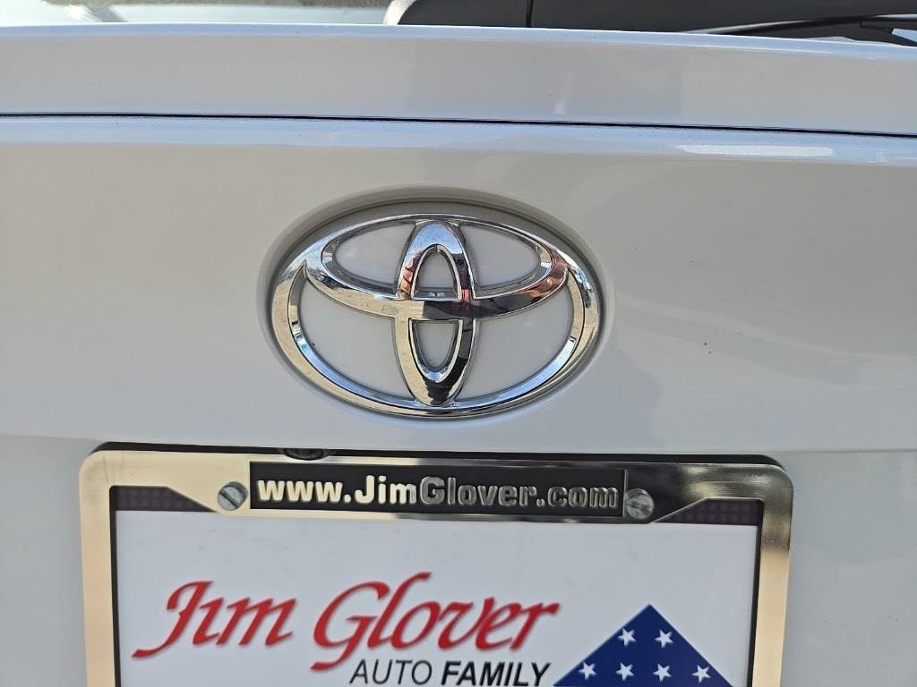 Used 2022 Toyota C-HR XLE image 34