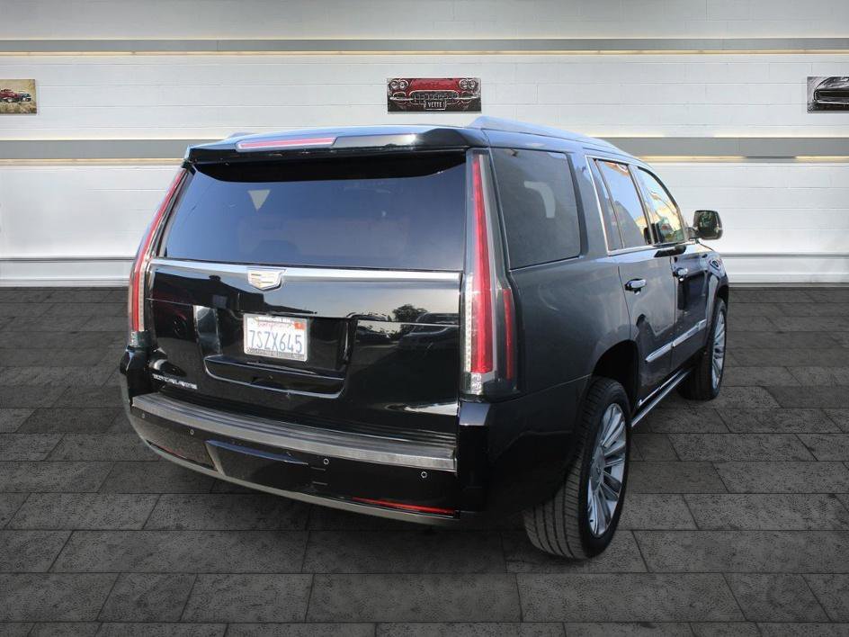 Used 2016 Cadillac Escalade Platinum RWD image 7