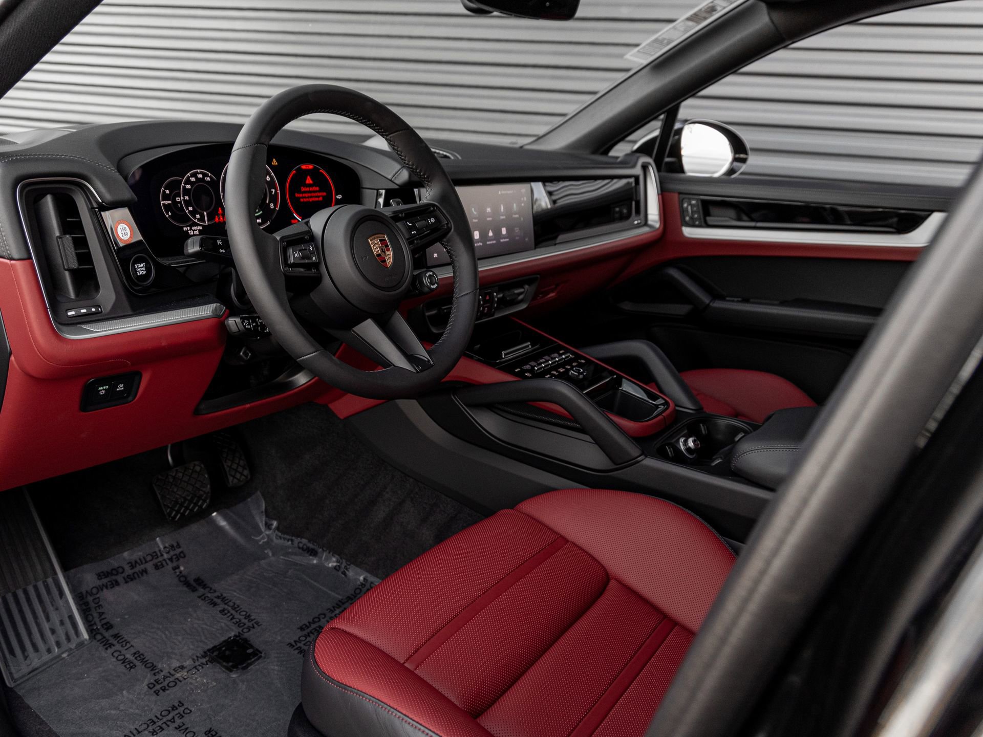 New 2026 Porsche Cayenne E-Hybrid Coupe image 4