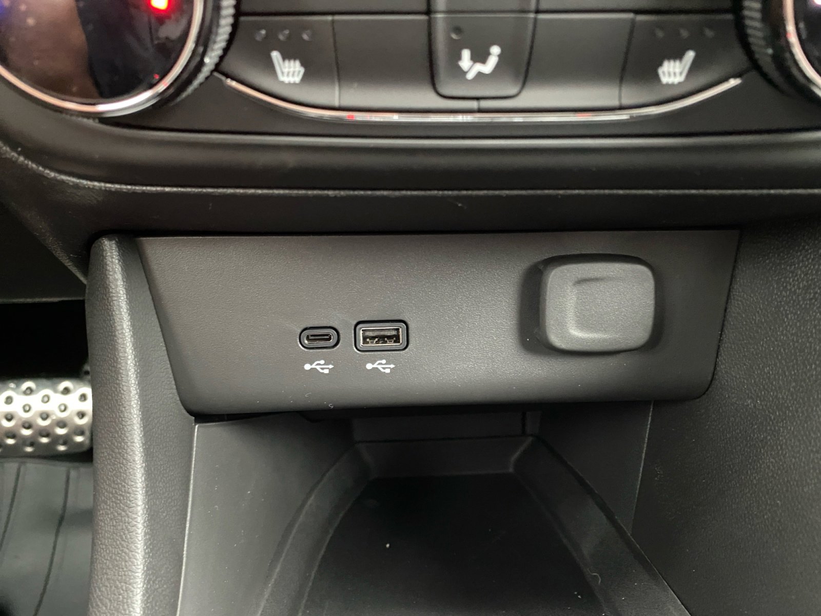 New 2026 Buick Encore GX Preferred w/ Comfort Package FWD image 21
