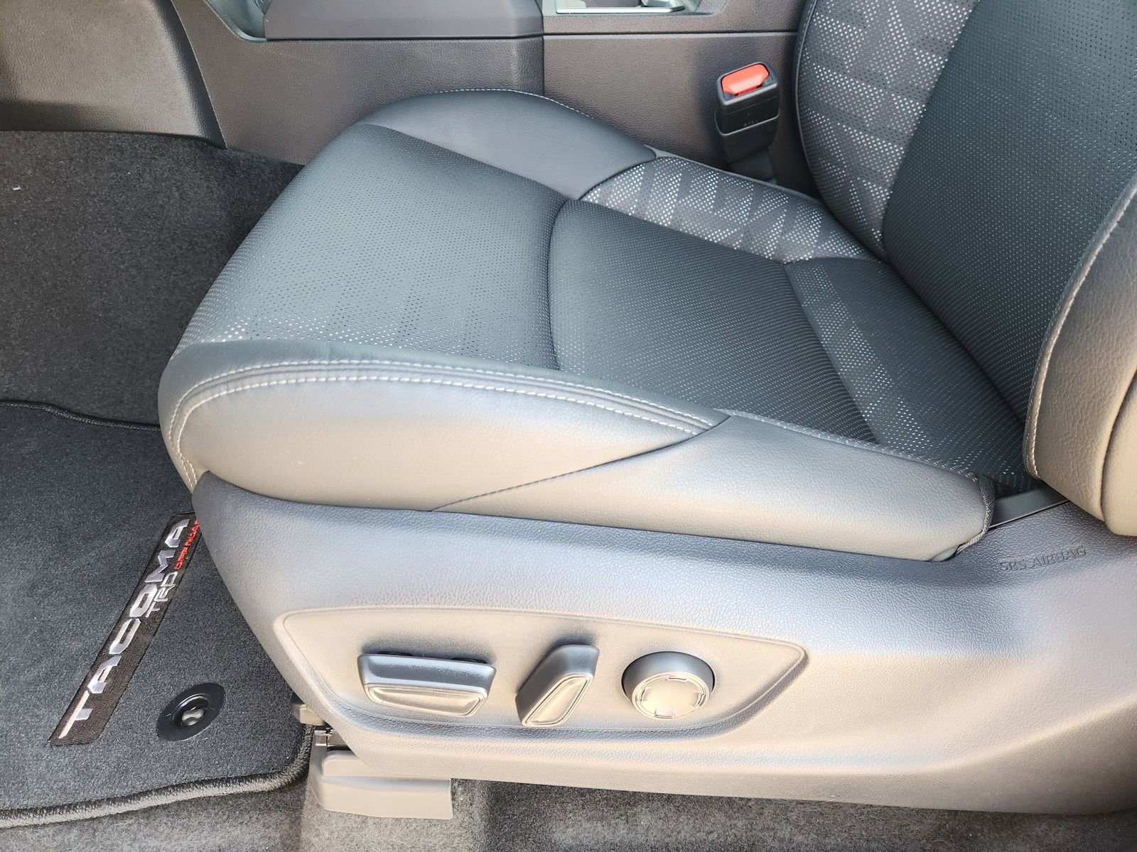 New 2026 Toyota Tacoma TRD Off-Road w/ TRD Off Road Premium Package image 22