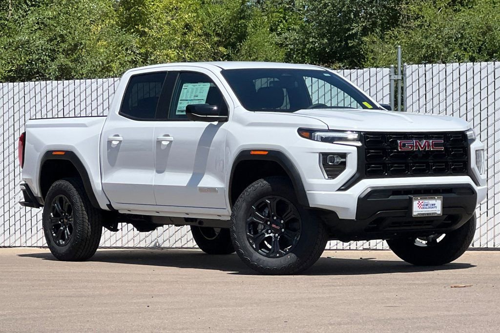 New 2025 GMC Canyon Elevation w/ Technology Package image 2