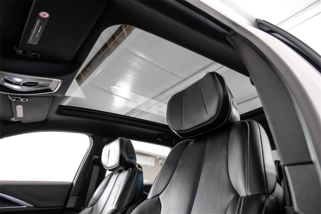 Used 2024 Cadillac Lyriq Luxury image 4