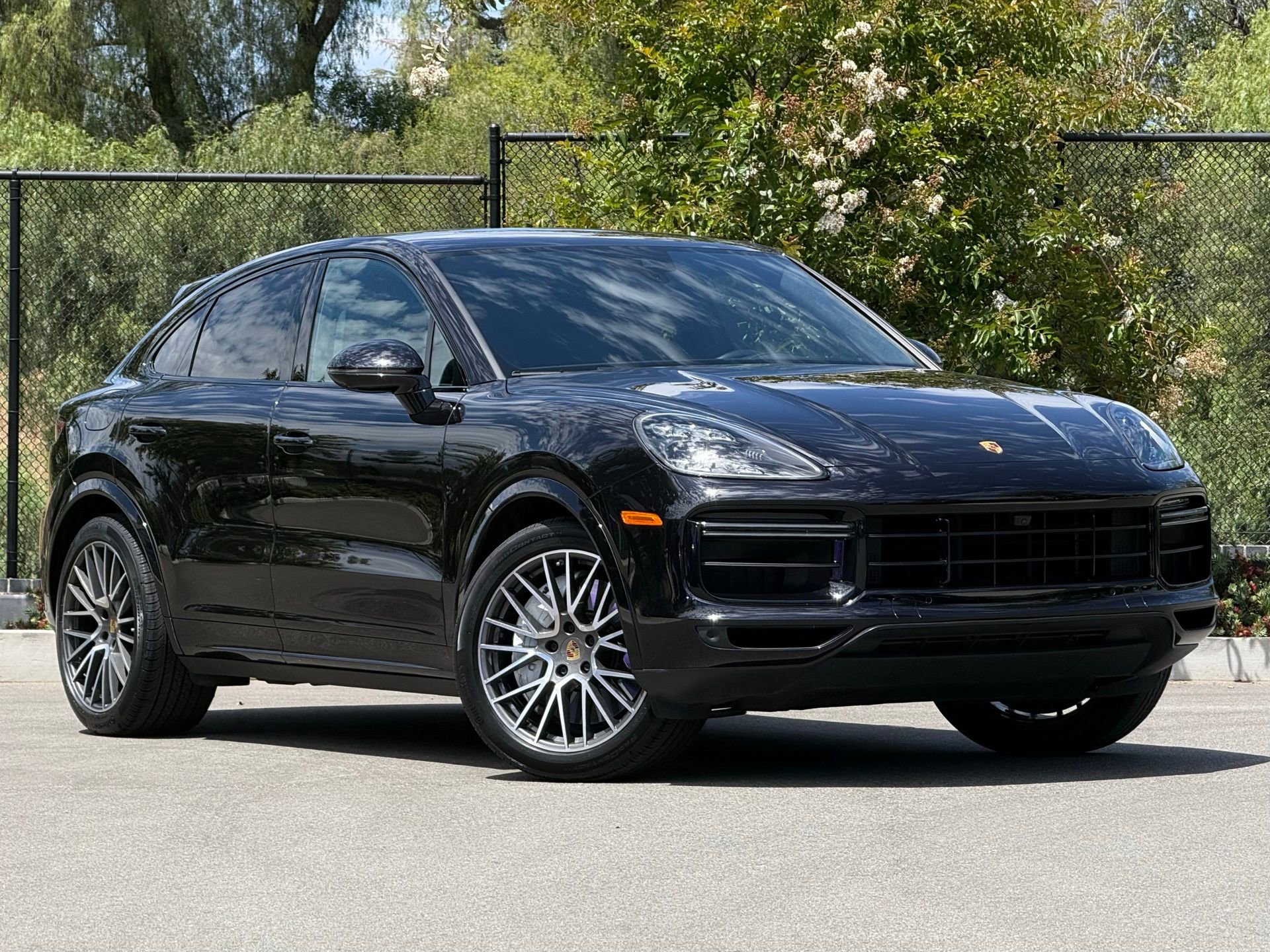 Certified 2022 Porsche Cayenne Turbo w/ Performance Package (PG2) AWD/4WD image 9