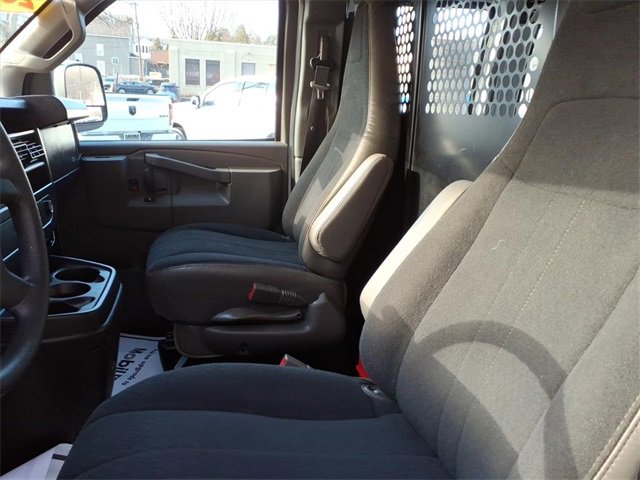 Used 2022 Chevrolet Express 2500 w/ Driver Convenience Package image 10