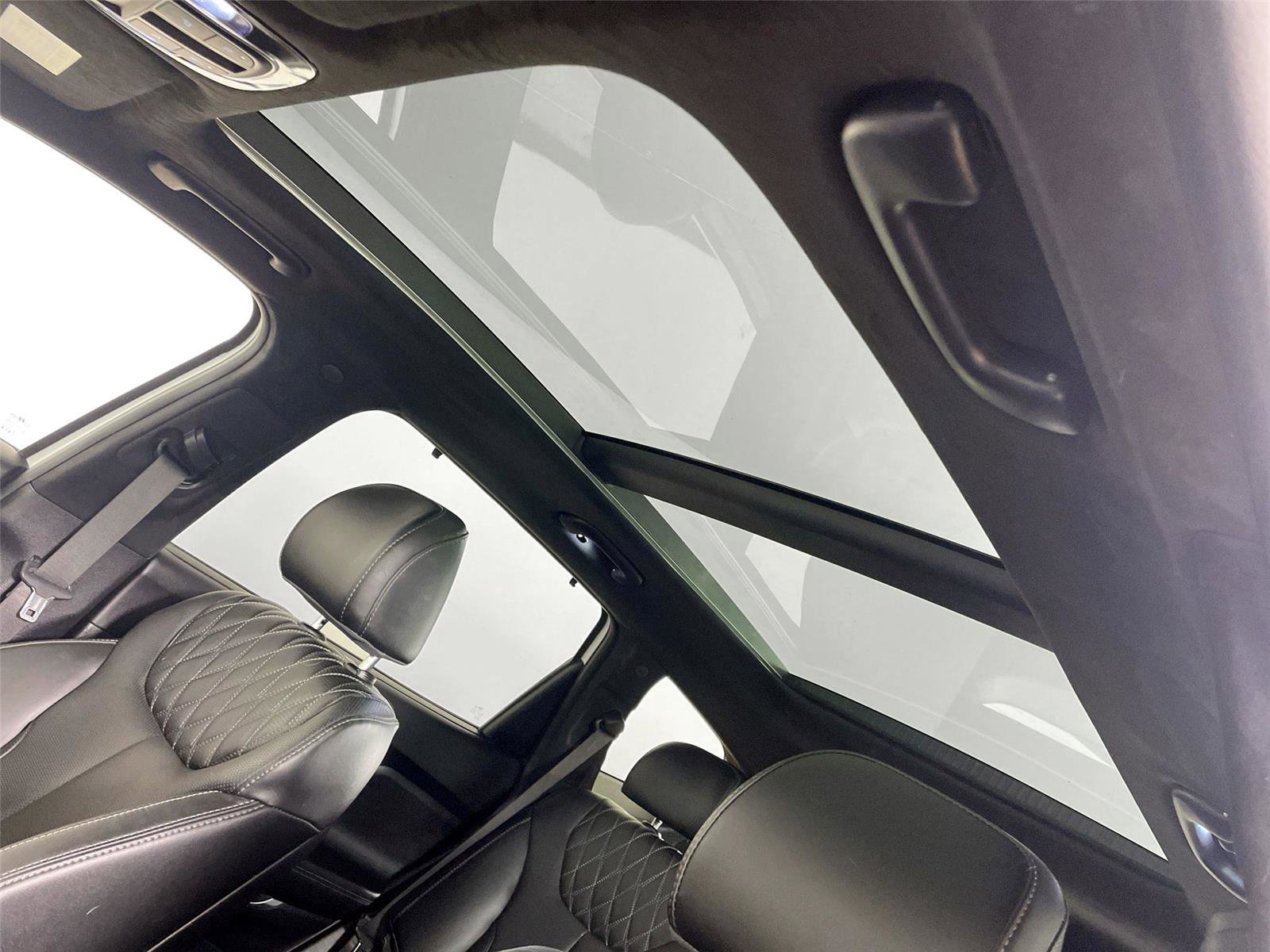 Used 2023 Hyundai Santa Fe Calligraphy AWD/4WD image 17