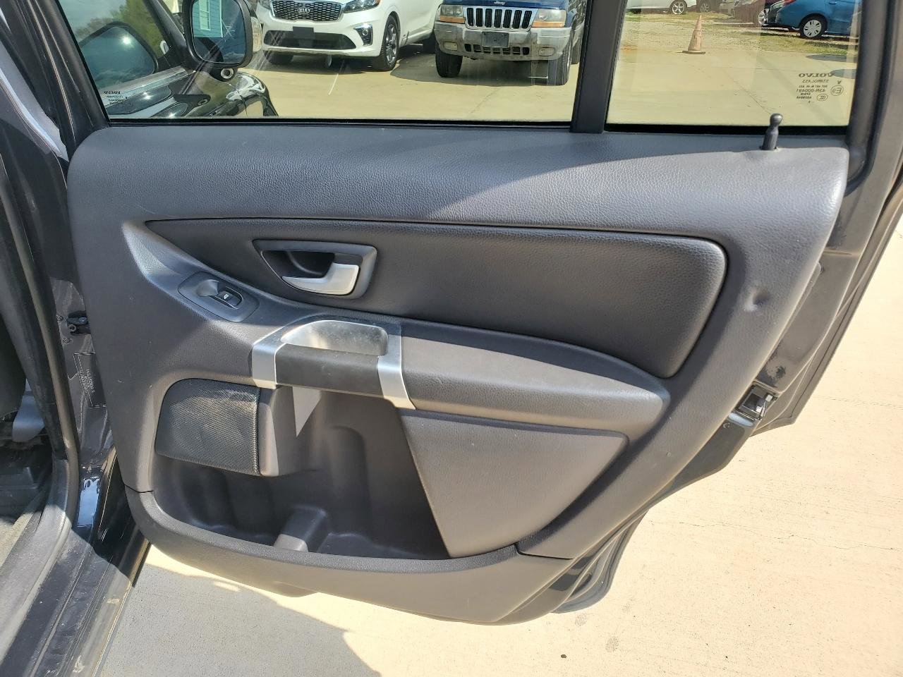 Used 2011 Volvo XC90 3.2 image 8