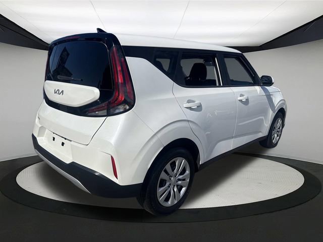 Used 2023 Kia Soul LX image 8