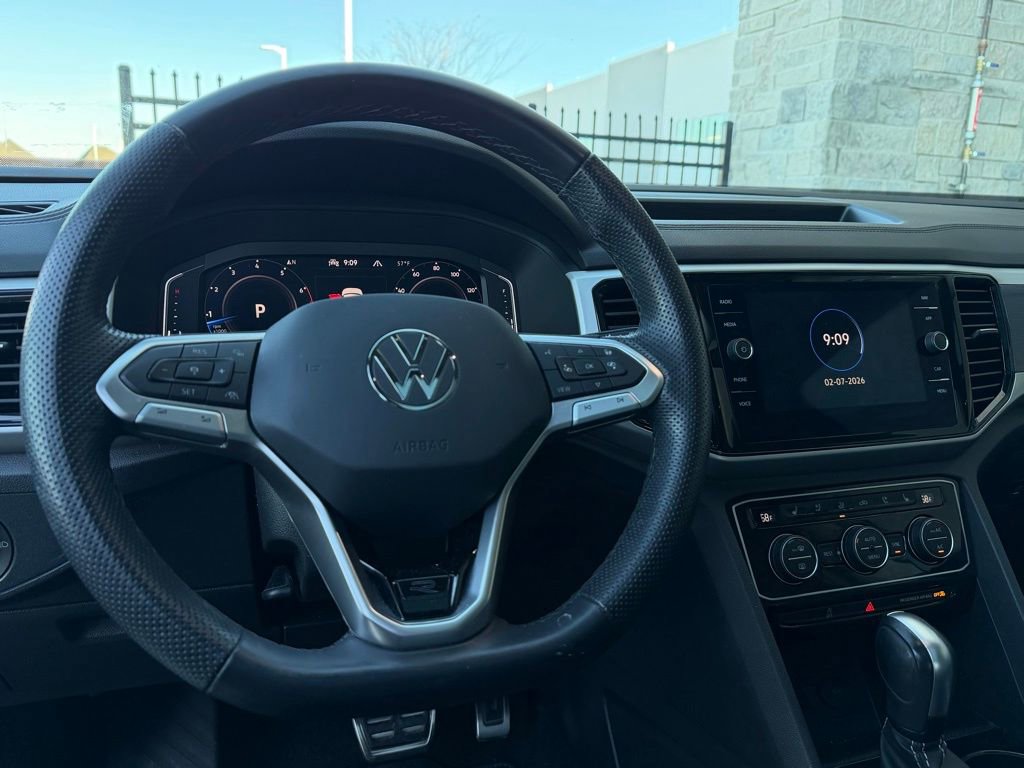 Used 2023 Volkswagen Atlas SEL Premium image 11