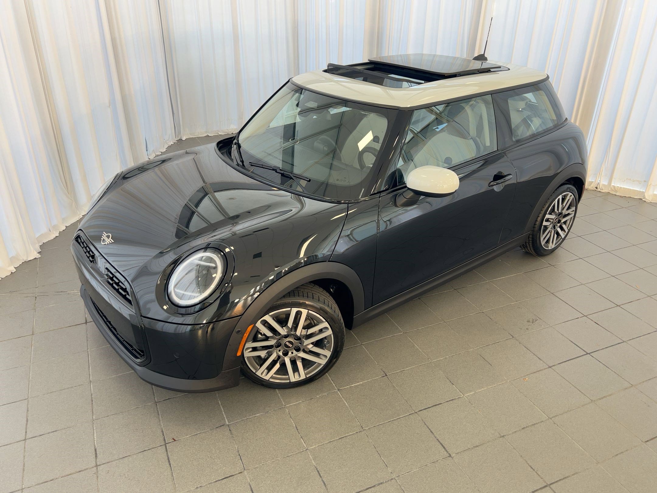 New 2026 MINI Cooper 2-Door Hardtop FWD image 35