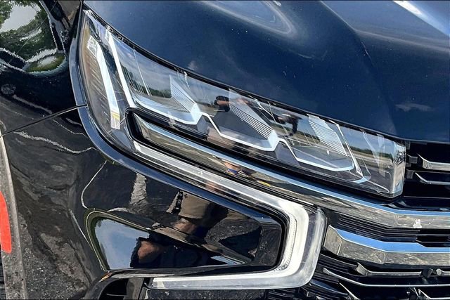 Used 2021 Chevrolet Suburban RST w/ Rear Media and Nav Package AWD/4WD image 33