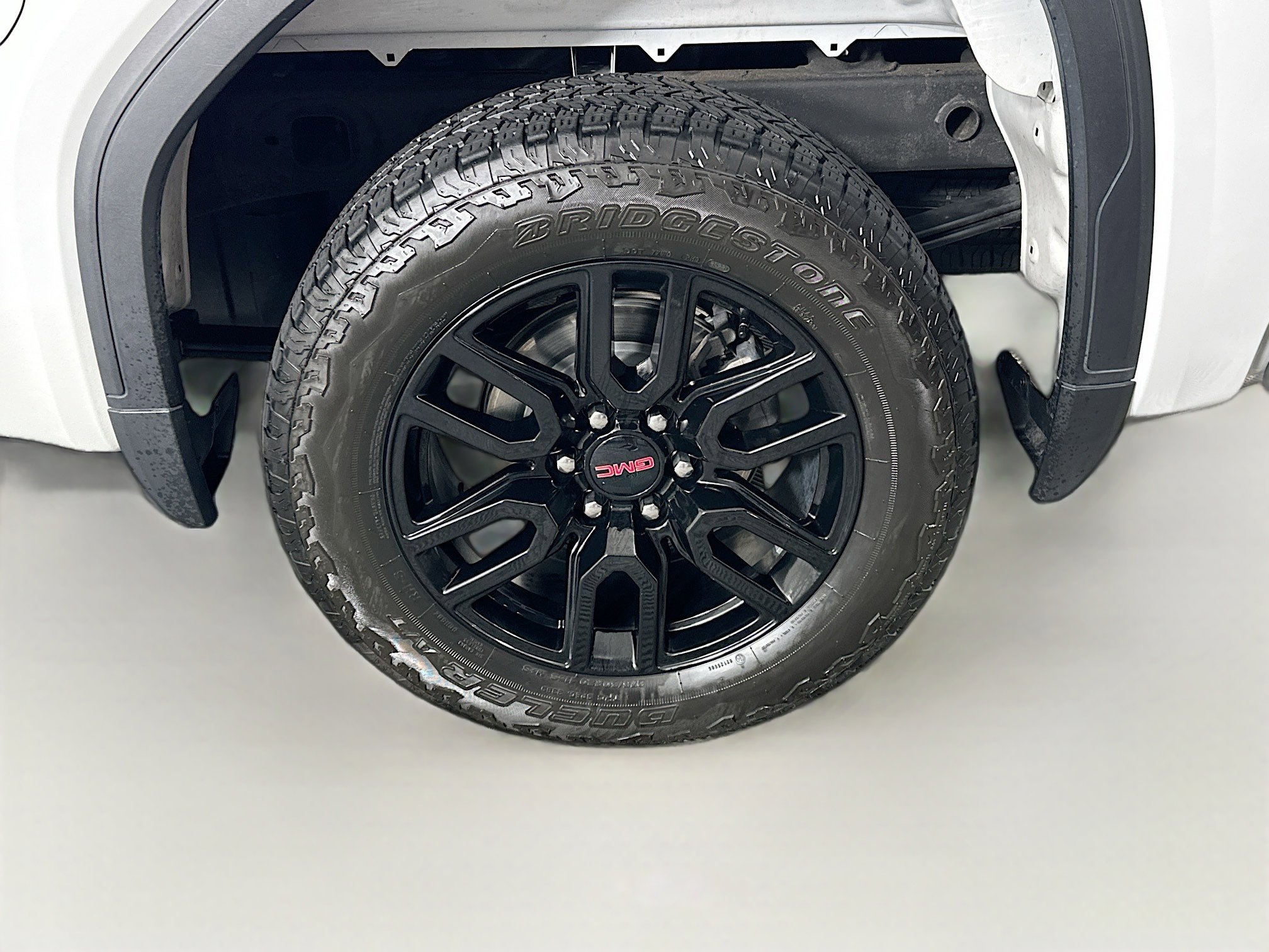 Used 2024 GMC Sierra 1500 Elevation w/ LPO, Elevation Black Package image 11