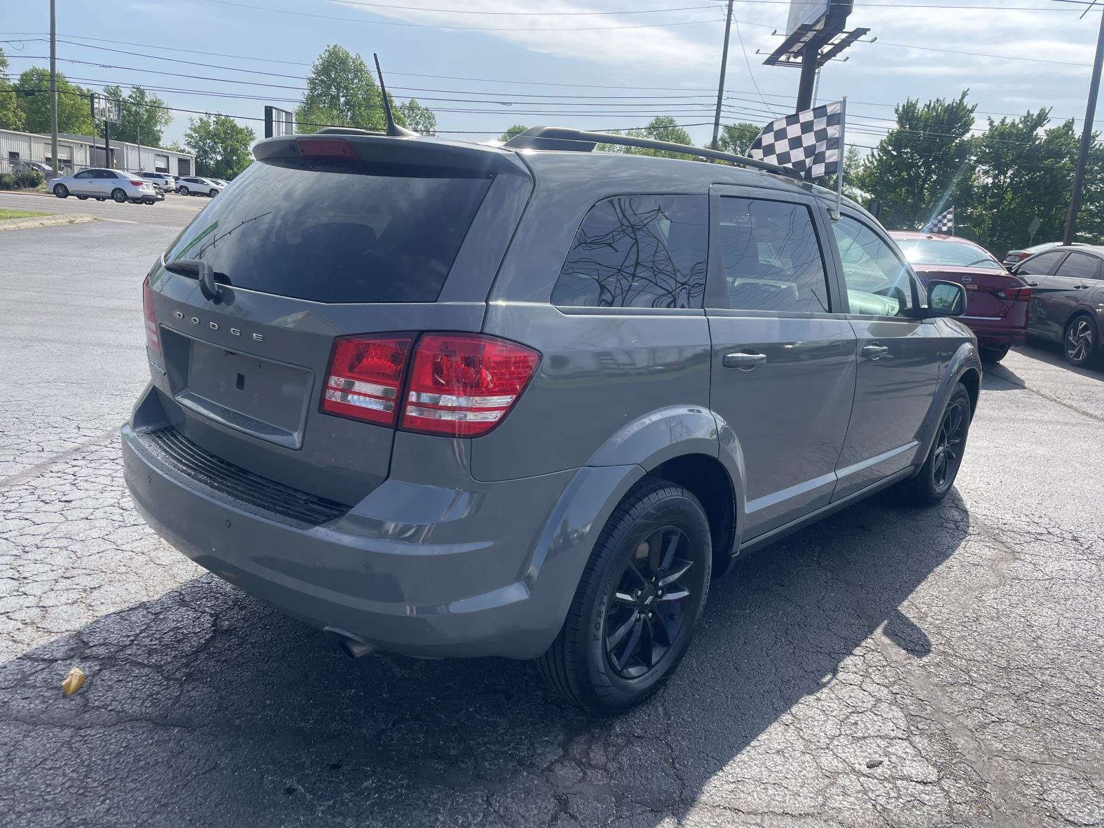 Used 2020 Dodge Journey SE w/ SE Popular Equipment Group image 4