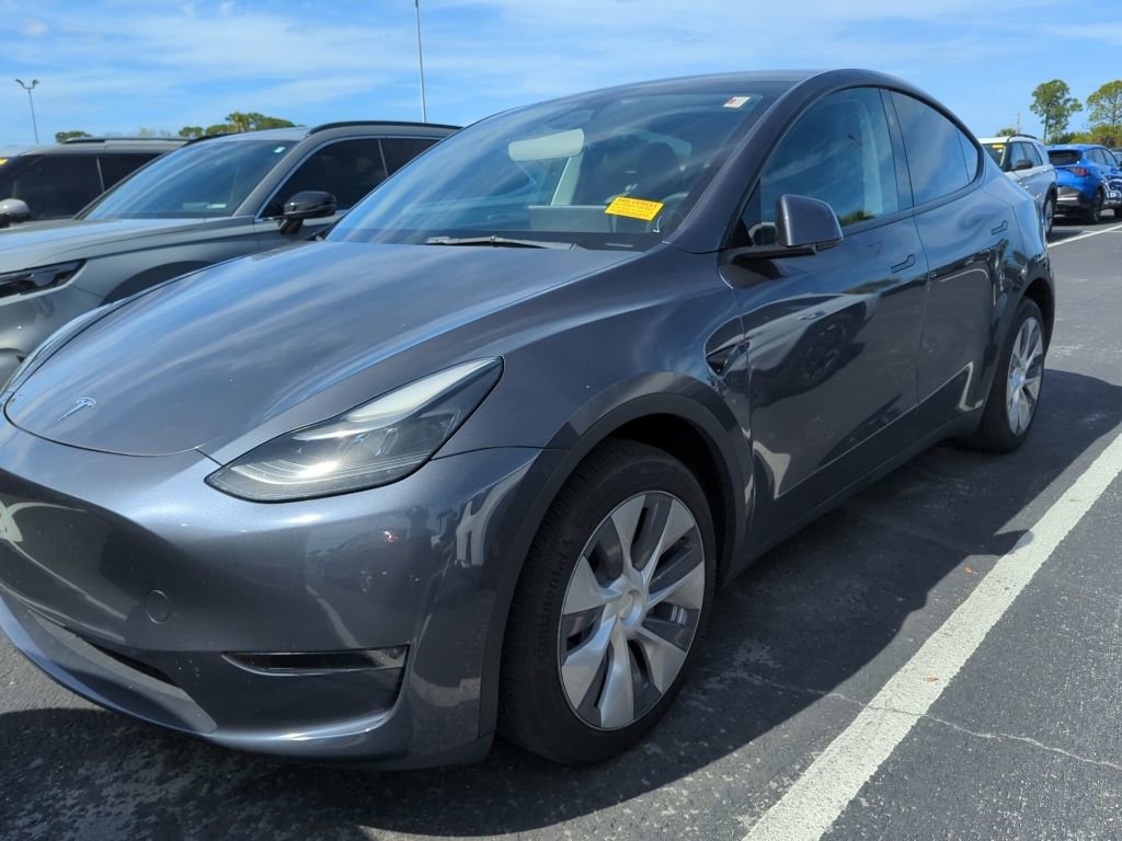 Used 2023 Tesla Model Y Long Range image 3