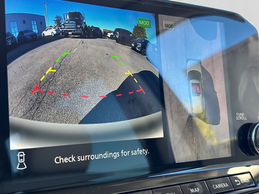 New 2025 Nissan Pathfinder SL image 32