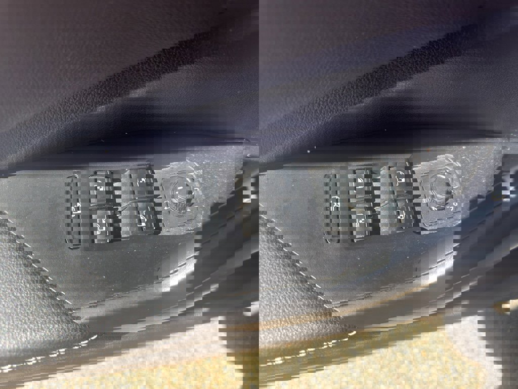 Used 2024 Volkswagen Jetta S image 10