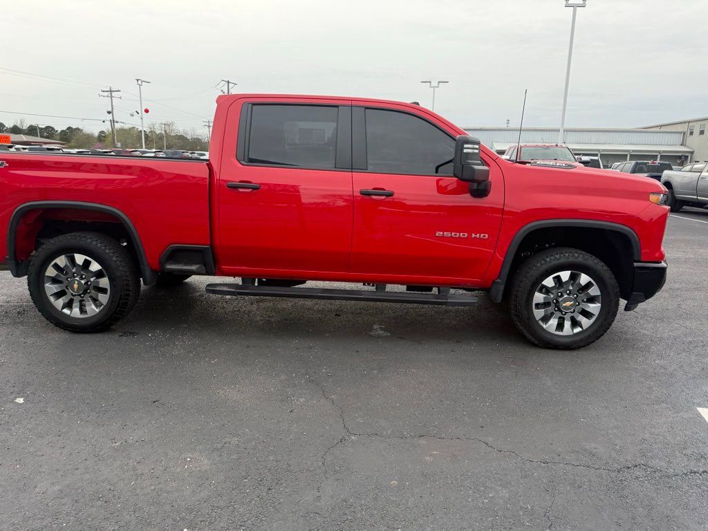 Used 2025 Chevrolet Silverado 2500 Custom w/ Custom Value Package image 4