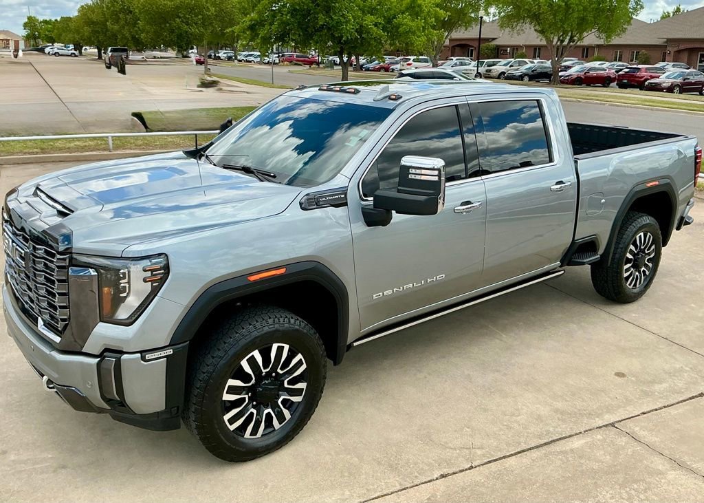 Used 2024 GMC Sierra 2500 Denali Ultimate w/ Max Trailering Package AWD/4WD image 4