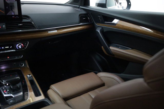 Used 2022 Audi Q5 e Premium Plus image 26