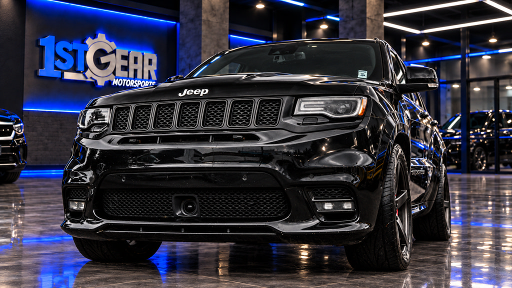 Used 2017 Jeep Grand Cherokee SRT AWD/4WD image 10
