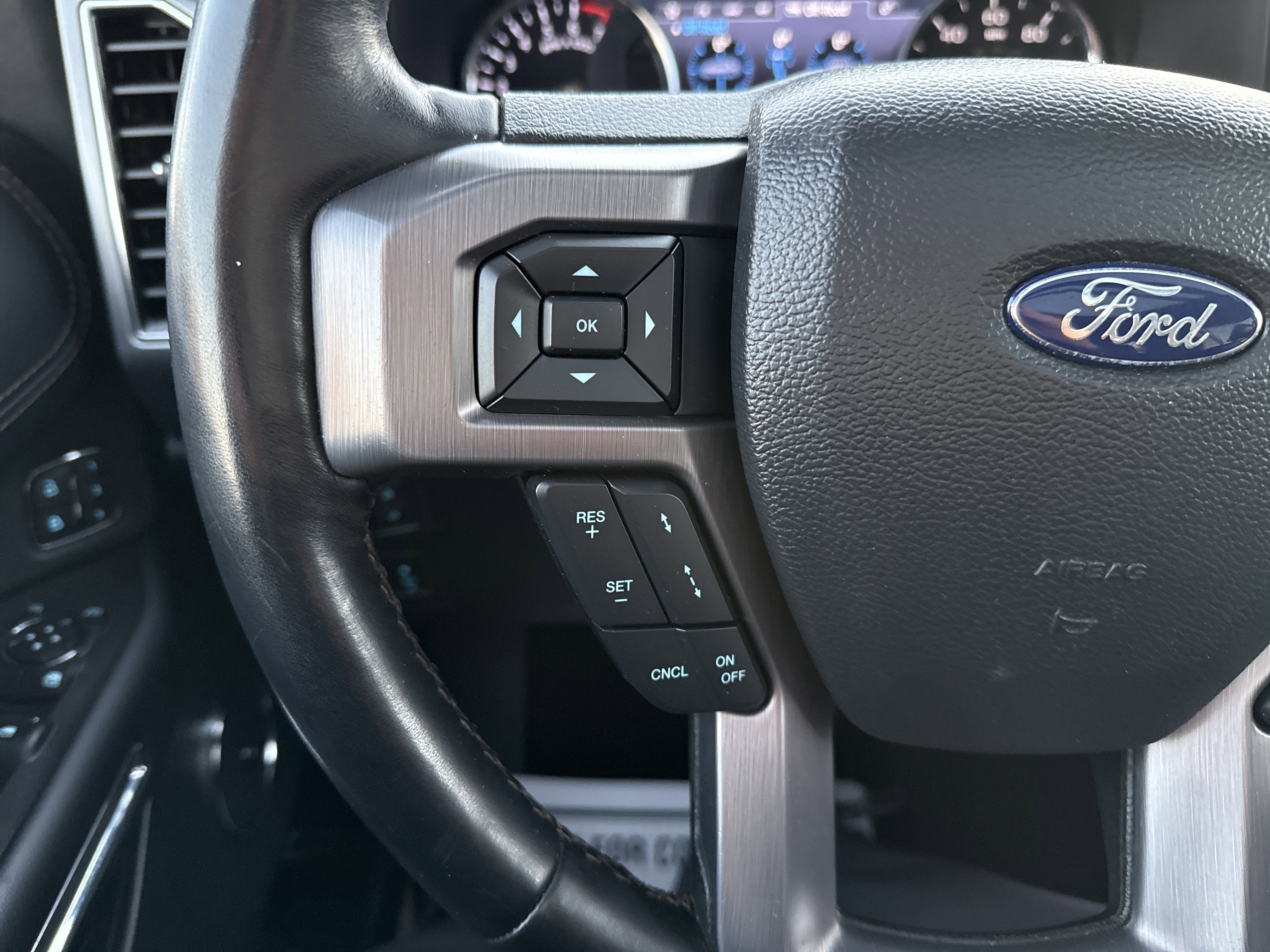 Used 2021 Ford Expedition Platinum image 24