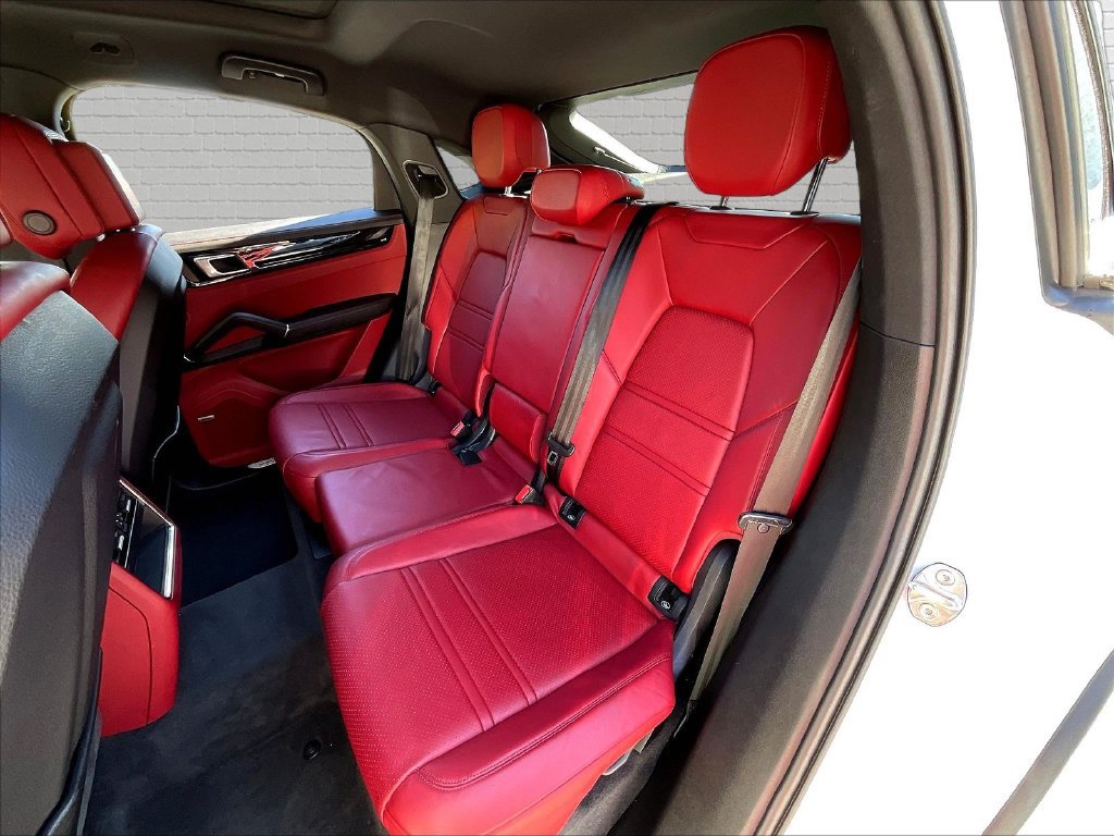Used 2022 Porsche Cayenne Coupe w/ Premium Package AWD/4WD image 19