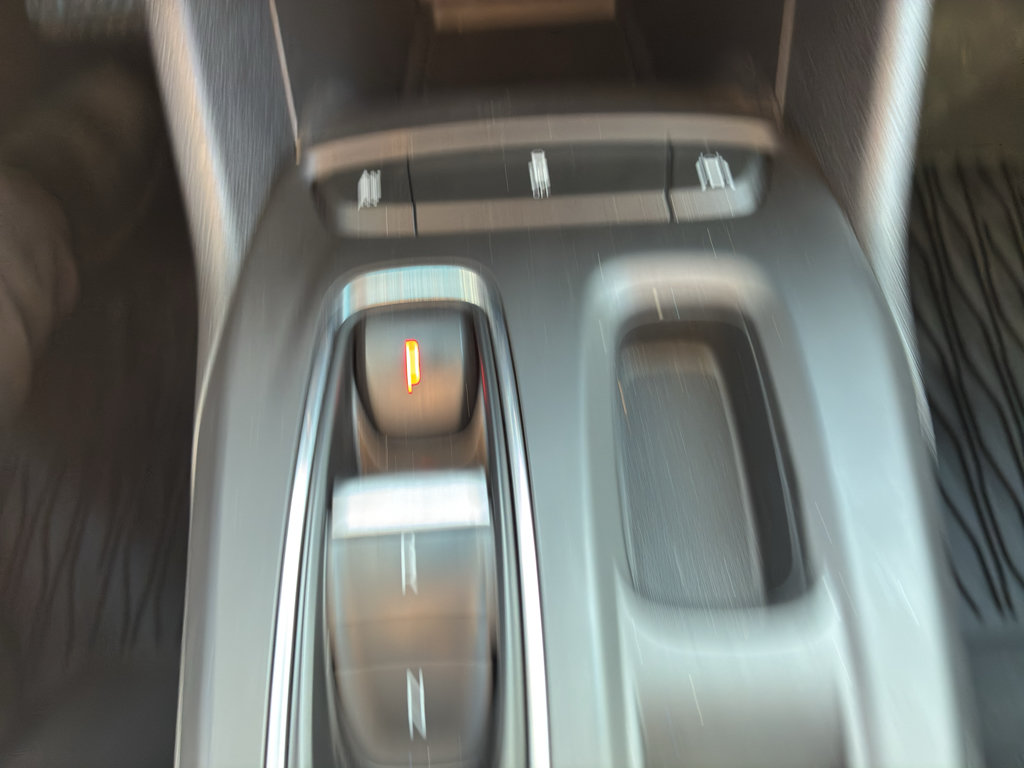 Used 2023 Chevrolet Bolt LT FWD image 34