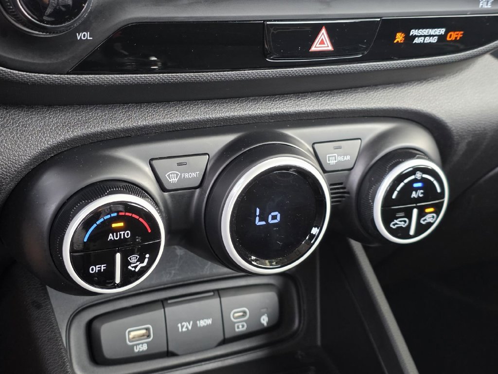 Used 2023 Hyundai Venue Limited w/ Cargo Package FWD image 18
