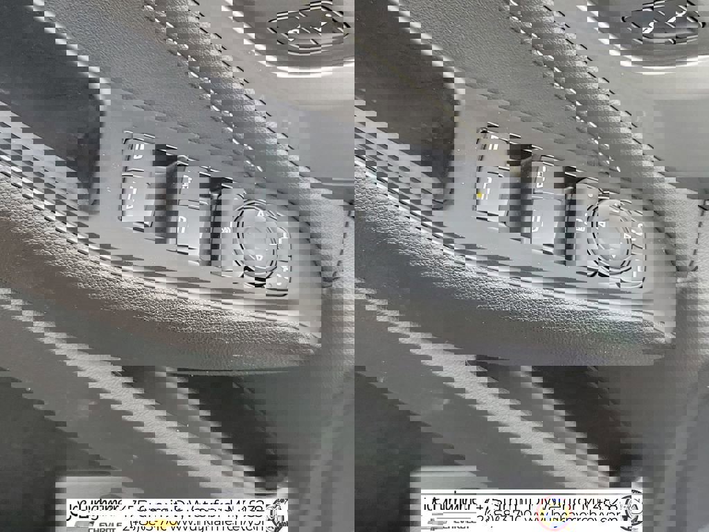 Used 2023 Chevrolet Traverse LT w/ LPO, Floor Liner Package image 24