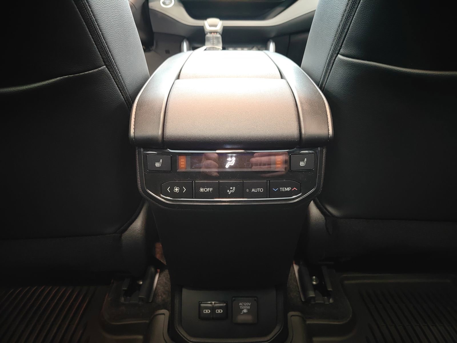 New 2026 Toyota Highlander Platinum image 30