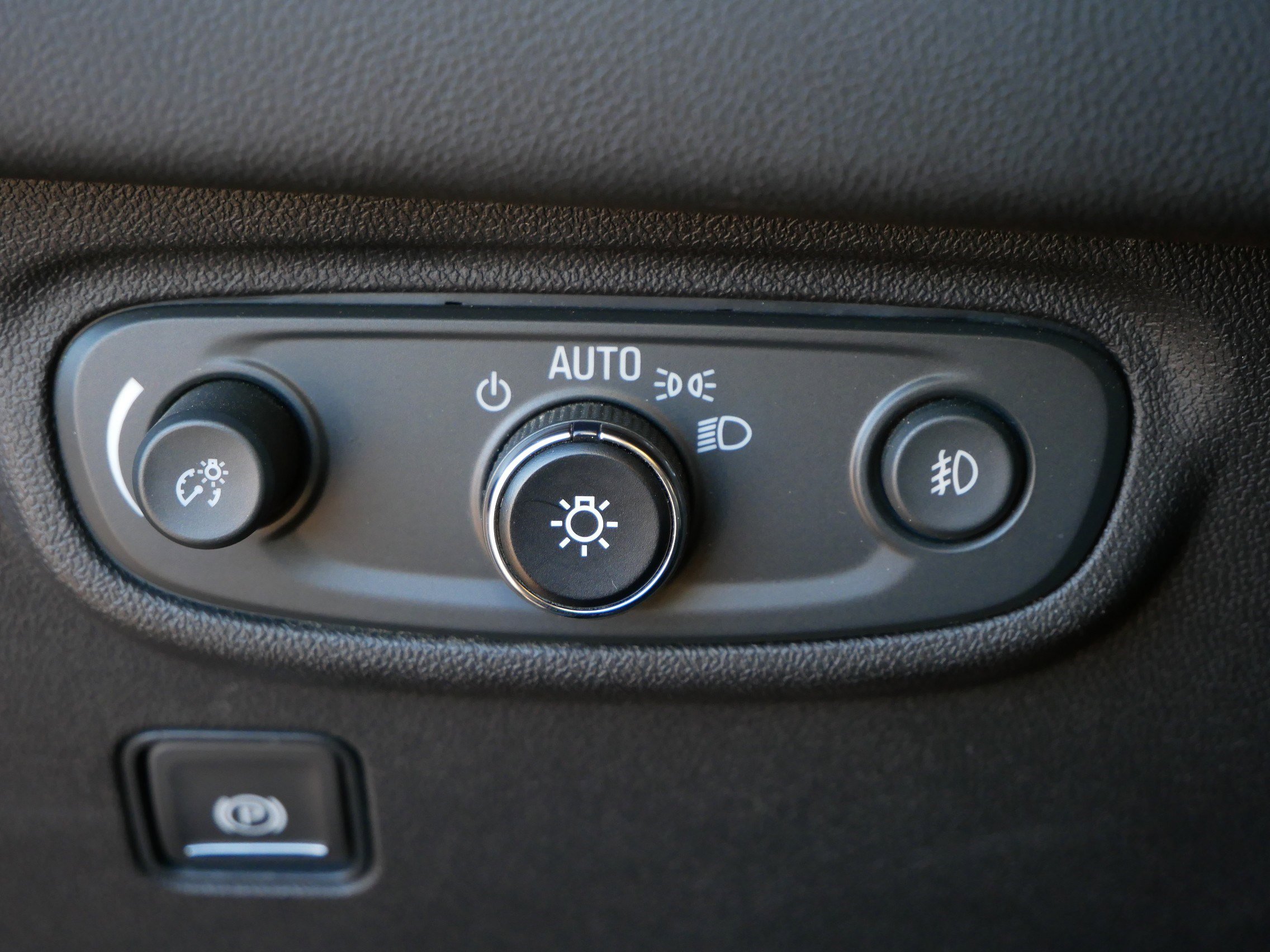 Used 2023 GMC Terrain SLT image 26