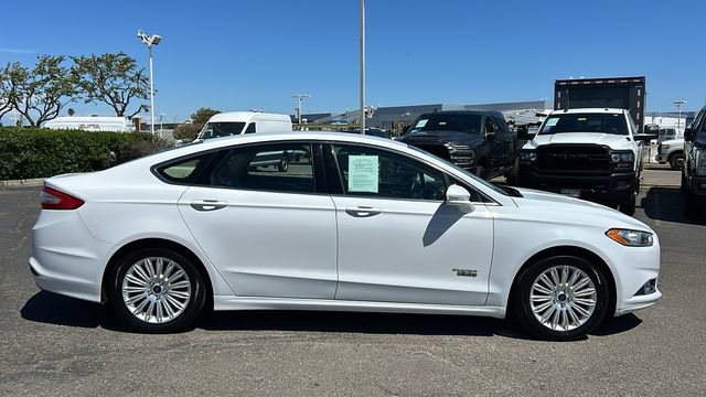 Used 2016 Ford Fusion Energi SE FWD image 2