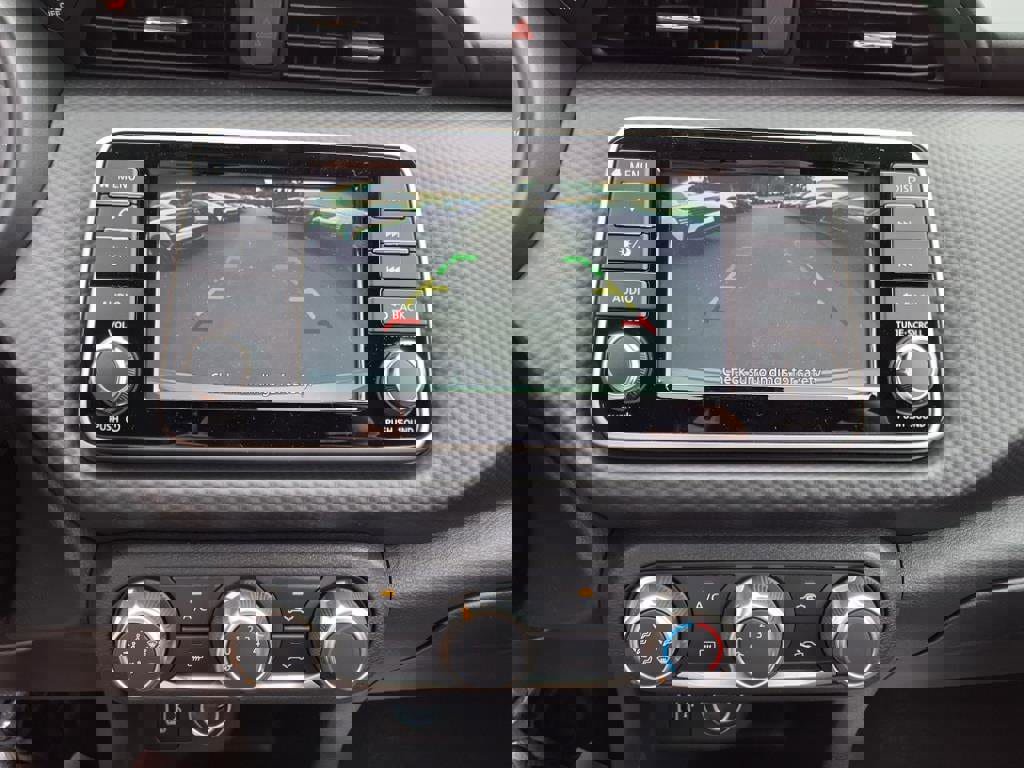 New 2025 Nissan Kicks Play S image 10