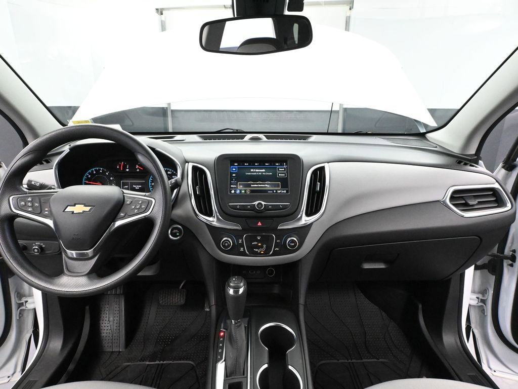 Used 2021 Chevrolet Equinox LS w/ LS Convenience Package image 24