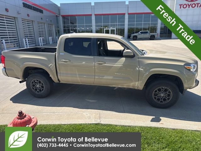 Used 2017 Toyota Tacoma SR5 w/ Tow Package AWD/4WD image 2
