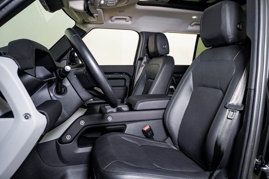 Used 2024 Land Rover Defender 110 S image 23