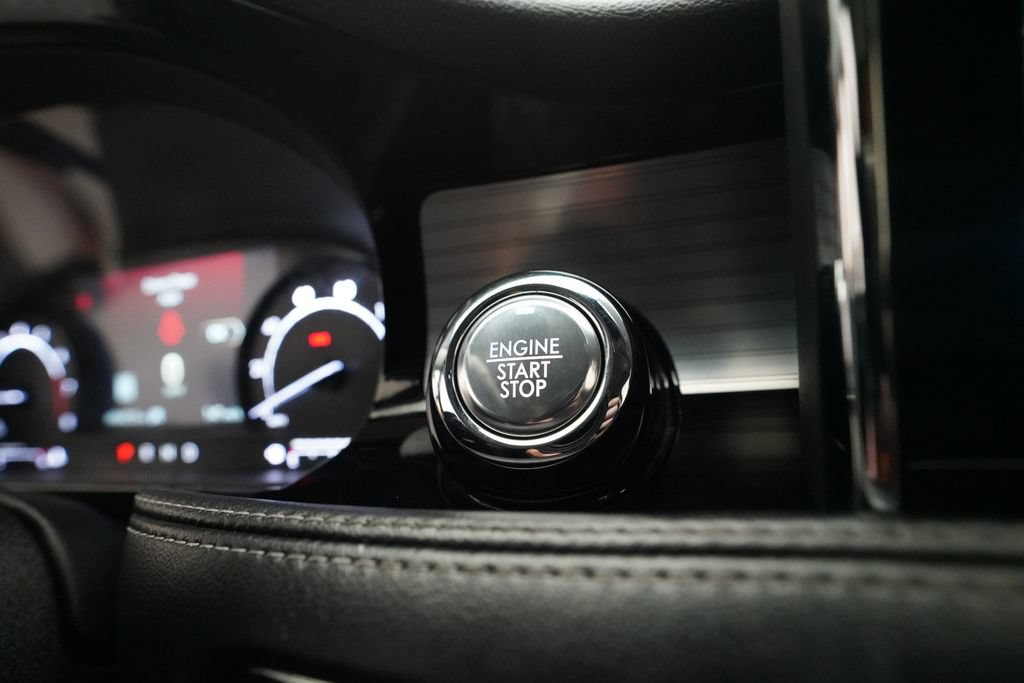 Used 2020 Lincoln Corsair AWD w/ Luxury Package image 30